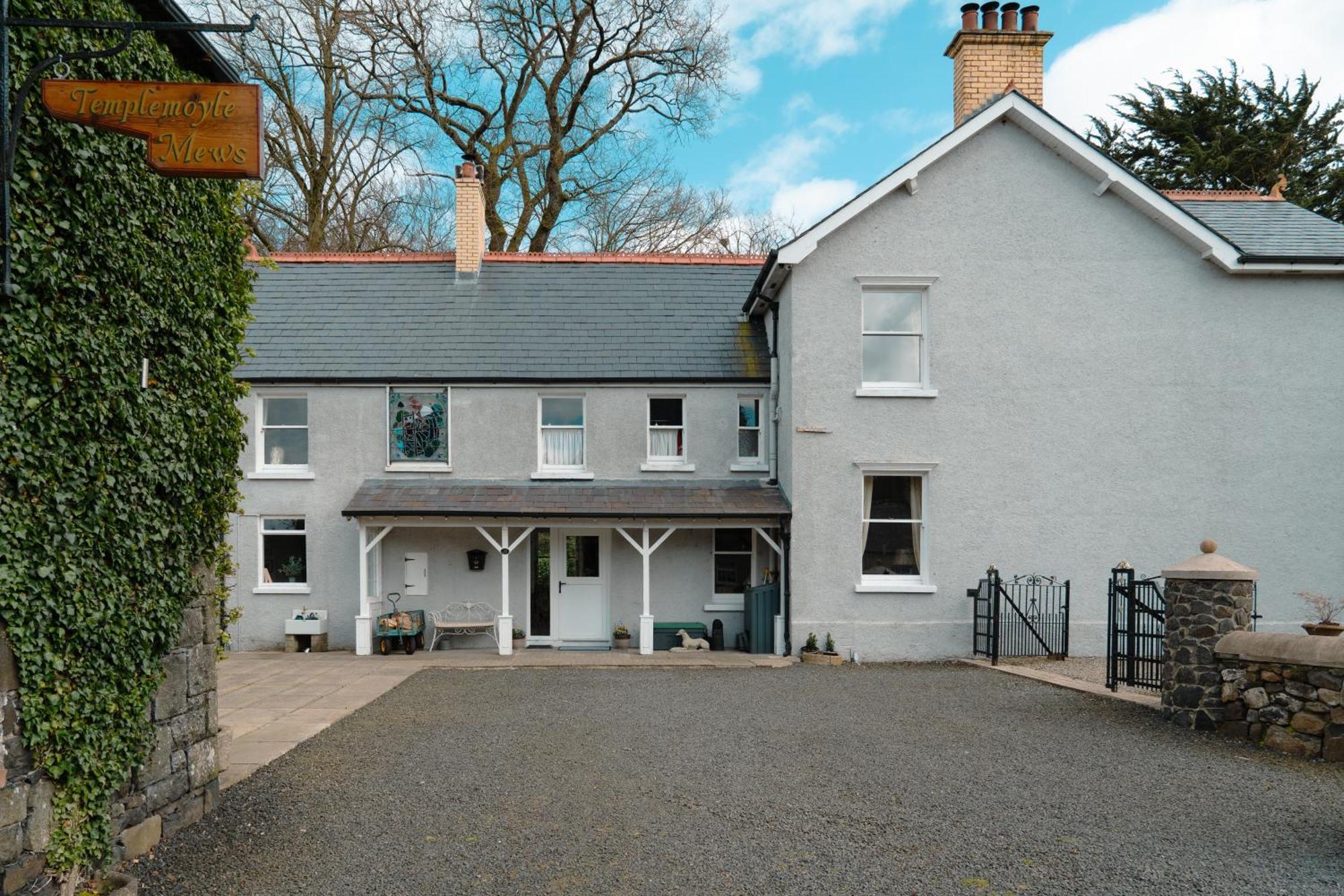 Luxury Accommodation In County Antrim With Riverside Hot Tub Kells Экстерьер фото