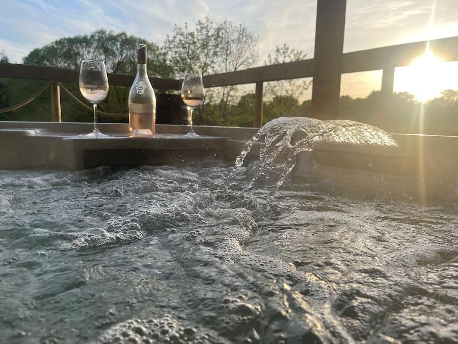 Luxury Accommodation In County Antrim With Riverside Hot Tub Kells Экстерьер фото